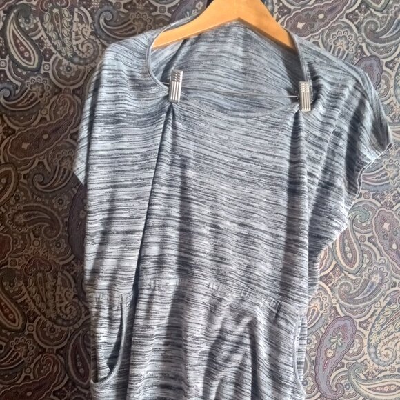 Elegant Grey Evening Dress with Pockets - Picture 1 of 3